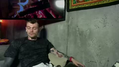 Snapshot of wolfhoff chatting on 06.22.26 wolfhoff online show from 06.22.26