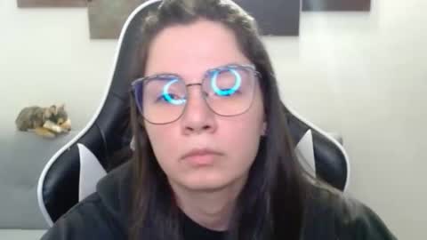 Snapshot of wolfs_daughter chatting on 04.29.26 Alex online show from 04.29.26
