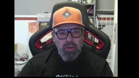 Snapshot of womenizzeer chatting on 01.08.26 Adam online show from 01.08.26