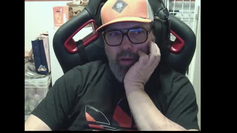 Snapshot of womenizzeer chatting on 01.11.26 Adam online show from 01.11.26