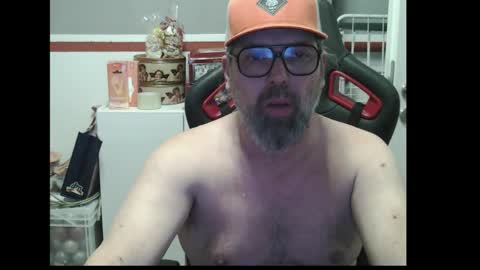 Snapshot of womenizzeer chatting on 01.13.26 Adam online show from 01.13.26