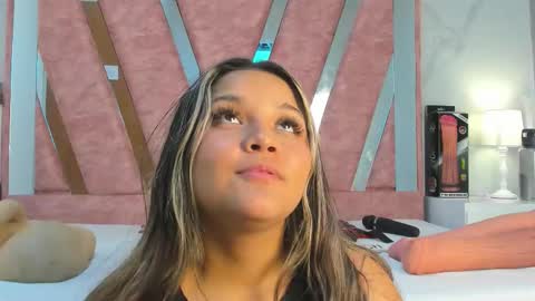 wonderkloe_ online show from 02.26.26