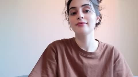 Snapshot of wonderland_stia chatting on 03.19.26 Stia online show from 03.19.26