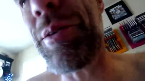 Snapshot of woodiesays chatting on 04.09.26 WoodieSays online show from 04.09.26