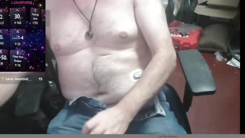 Snapshot of woodworker6473 chatting on 01.30.25 woodworker6473 online show from 01.30.25