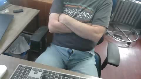 Snapshot of woodworker6473 chatting on 03.02.26 woodworker6473 online show from 03.02.26