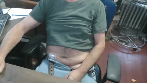 Snapshot of woodworker6473 chatting on 03.30.26 woodworker6473 online show from 03.30.26