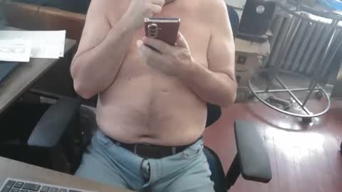 Snapshot of woodworker6473 chatting on 04.07.26 woodworker6473 online show from 04.07.26