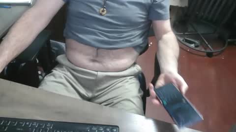Snapshot of woodworker6473 chatting on 04.25.26 woodworker6473 online show from 04.25.26