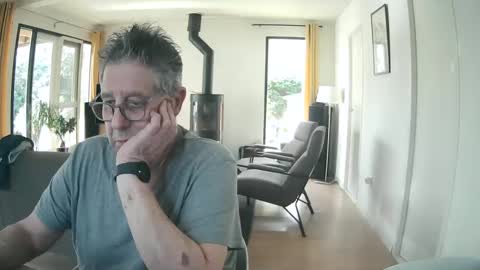 woodwurm and Snoeske online show from 02.26.25