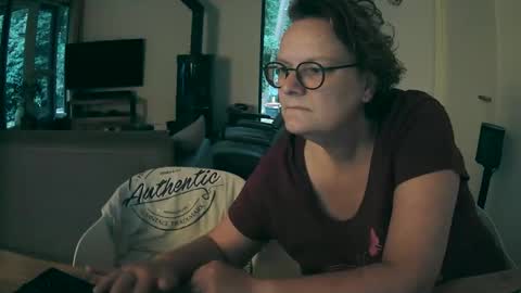 woodwurm and Snoeske online show from 09.27.25