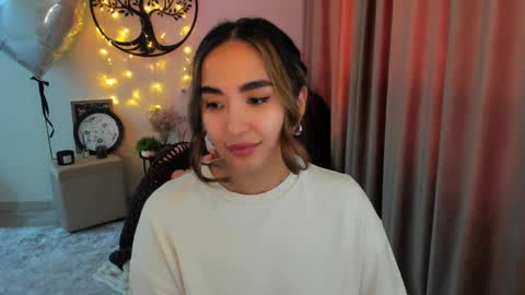 Snapshot of worldofkim chatting on 04.17.26 dudetta Kim online show from 04.17.26
