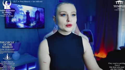 Snapshot of wounded_goddess chatting on 10.20.25 Goddess Sophy online show from 10.20.25