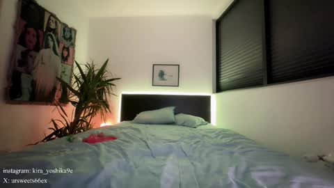 Snapshot of wow_lover chatting on 10.16.25 Glen online show from 10.16.25