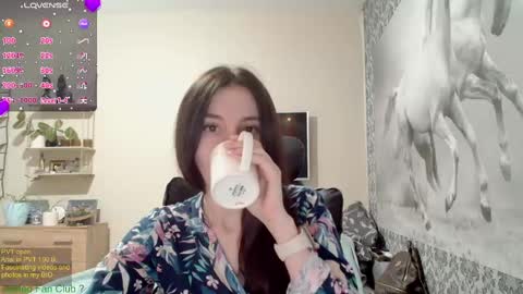 Anna  online show from 01.30.25