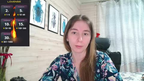 Snapshot of wow_porno_ chatting on 04.15.26 Anna online show from 04.15.26