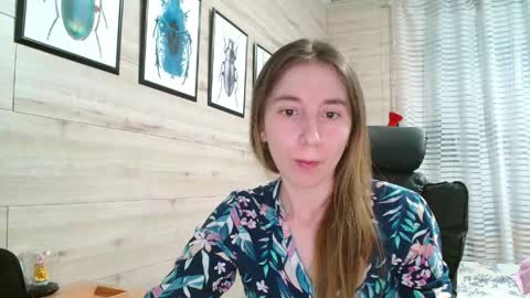 Snapshot of wow_porno_ chatting on 04.26.26 Anna online show from 04.26.26