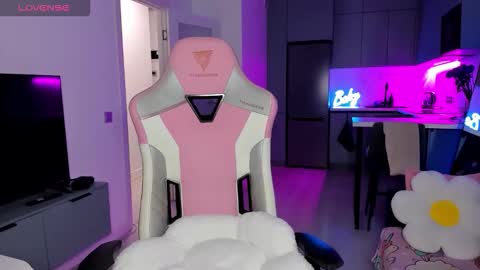 Emi online show from 02.05.26