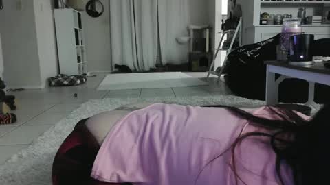 Snapshot of wrenleigh chatting on 12.23.24 Crystal Lake online show from 12.23.24