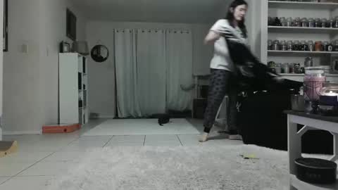 Snapshot of wrenleigh chatting on 01.15.25 Crystal Lake online show from 01.15.25