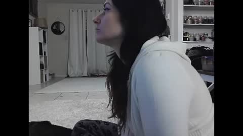 Snapshot of wrenleigh chatting on 01.25.25 Crystal Lake online show from 01.25.25