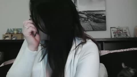 Snapshot of wrenleigh chatting on 01.28.25 Crystal Lake online show from 01.28.25