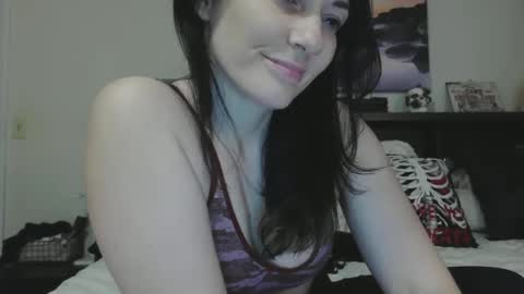 Snapshot of wrenleigh chatting on 09.26.25 Crystal Lake online show from 09.26.25