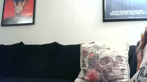 Snapshot of wrenleigh chatting on 10.01.25 Crystal Lake online show from 10.01.25