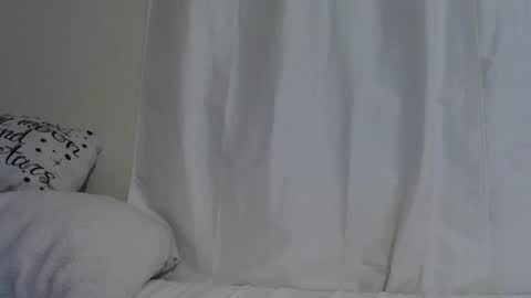 Snapshot of wrenleigh chatting on 10.19.25 Crystal Lake online show from 10.19.25