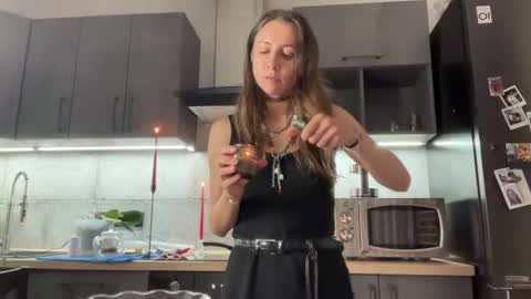 Beth online show from 06.12.26