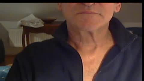 Snapshot of wuki123 chatting on 02.10.25 Wuki online show from 02.10.25