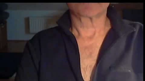 Snapshot of wuki123 chatting on 11.10.25 Wuki online show from 11.10.25