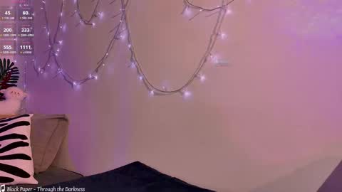 Snapshot of wxiuixw chatting on 10.28.25 Sonya online show from 10.28.25