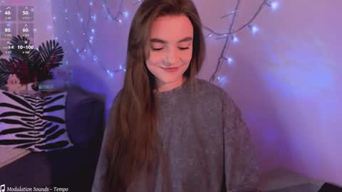 Snapshot of wxiuixw chatting on 10.31.25 Sonya online show from 10.31.25