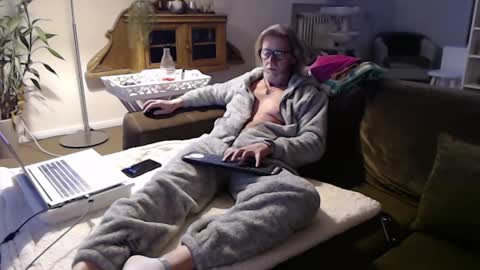 WyattEarp64 online show from 01.02.25