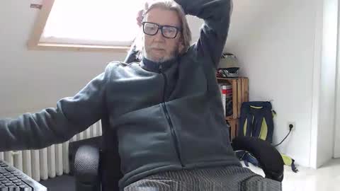 WyattEarp64 online show from 11.18.25