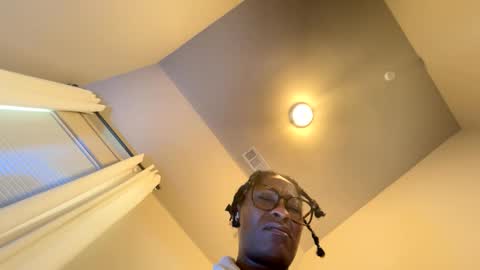 Snapshot of wynterheat chatting on 09.10.25 Wynter Heat online show from 09.10.25