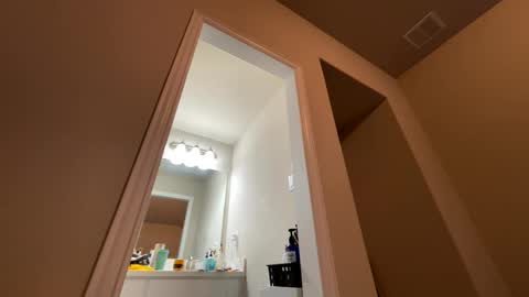 Snapshot of wynterheat chatting on 09.13.25 Wynter Heat online show from 09.13.25