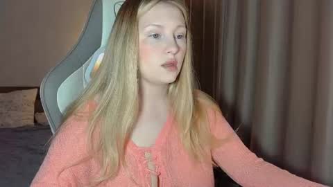 Snapshot of x__ivy_x chatting on 06.14.26 eva online show from 06.14.26