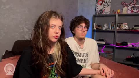 Snapshot of x_files_t chatting on 06.25.26 Philipp and Este online show from 06.25.26
