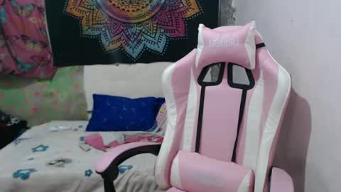 Snapshot of x_lexi_x chatting on 12.28.24 x_lexi_x online show from 12.28.24