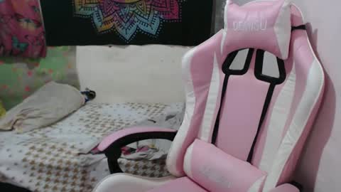 Snapshot of x_lexi_x chatting on 01.12.25 x_lexi_x online show from 01.12.25