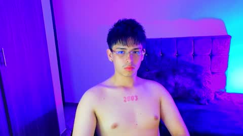 Snapshot of x_miller chatting on 09.10.25 x_miller online show from 09.10.25