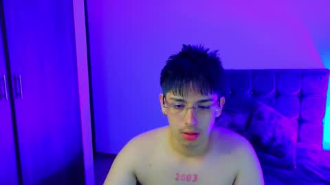 Snapshot of x_miller chatting on 09.11.25 x_miller online show from 09.11.25