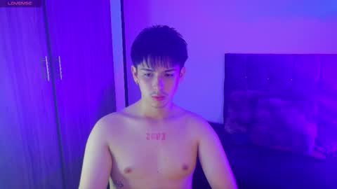 Snapshot of x_miller chatting on 09.22.25 x_miller online show from 09.22.25