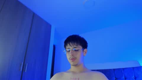 Snapshot of x_miller chatting on 09.30.25 x_miller online show from 09.30.25