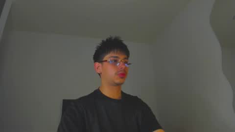 Snapshot of x_miller chatting on 11.02.25 x_miller online show from 11.02.25