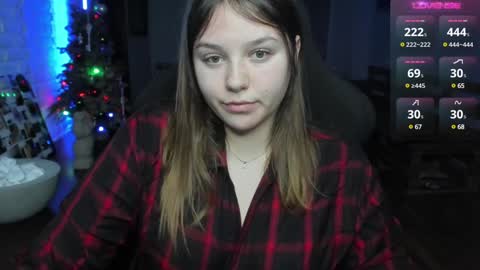 Snapshot of x_nirvana_x chatting on 01.05.25 LOVE NERDS ONLY online show from 01.05.25