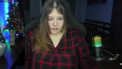 Snapshot of x_nirvana_x chatting on 01.05.25 LOVE NERDS ONLY online show from 01.05.25