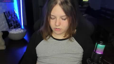 Snapshot of x_nirvana_x chatting on 09.17.25 LOVE NERDS ONLY online show from 09.17.25